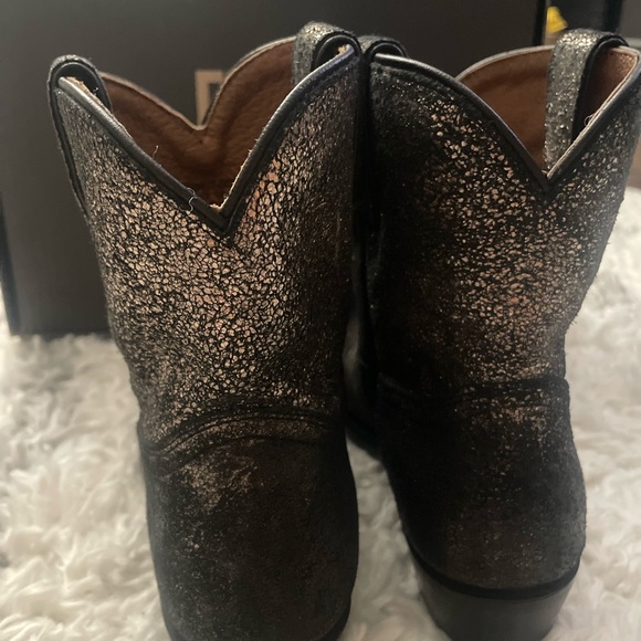 Frye short Billy Boot. Black with gold specks. - Picture 6 of 8